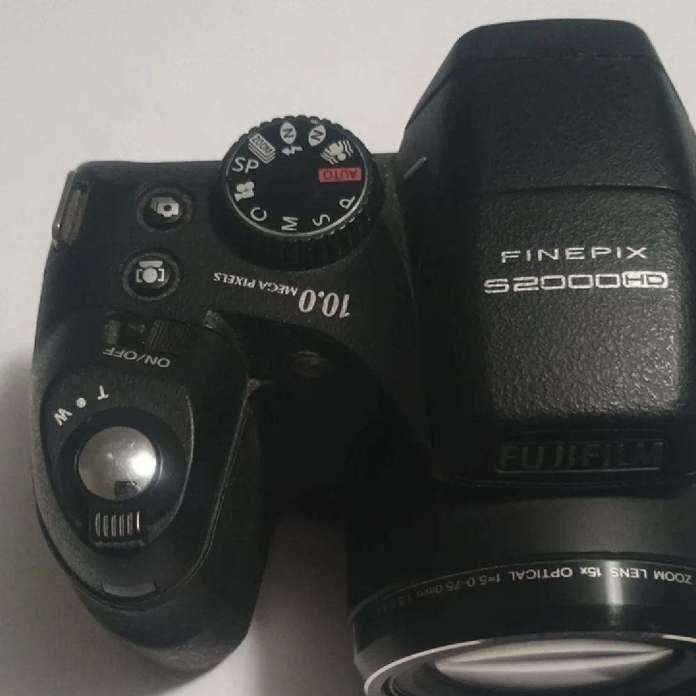 Fujifilm FinePix S2000HD Black Digital Camera Kit